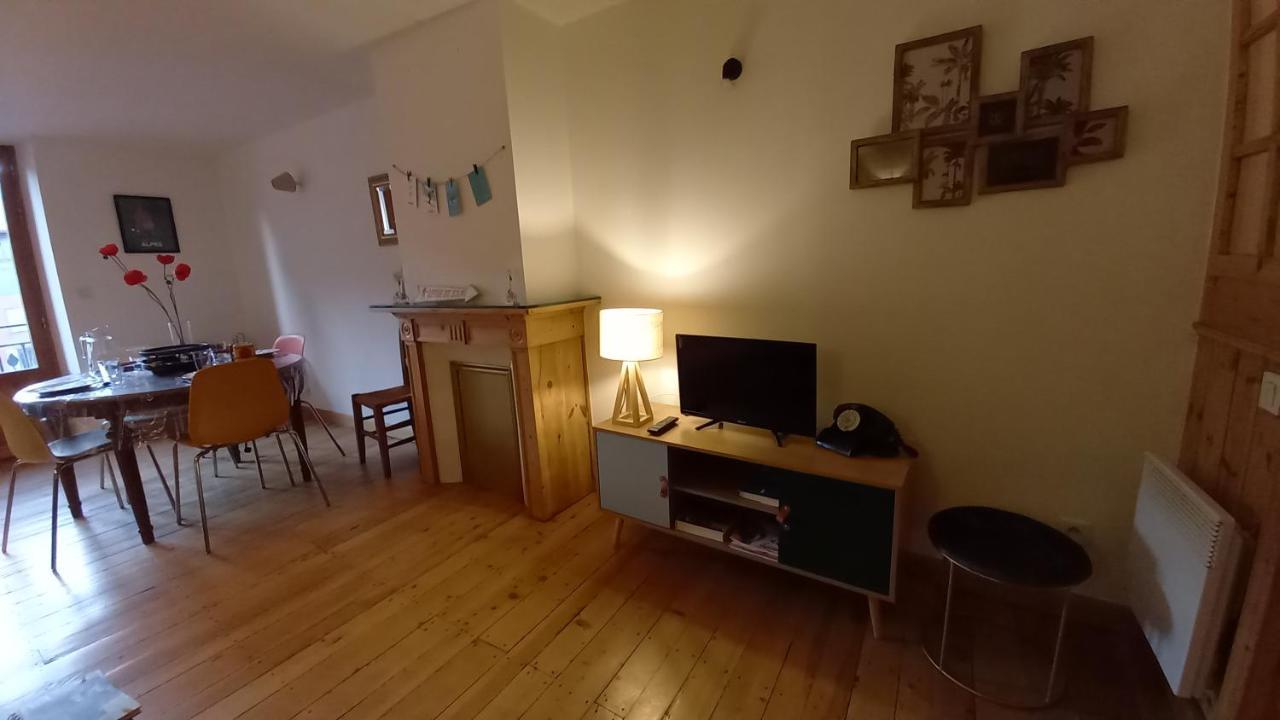 Appartement de charme le 1707 au cœur de la cité Vauban Briançon Extérieur photo
